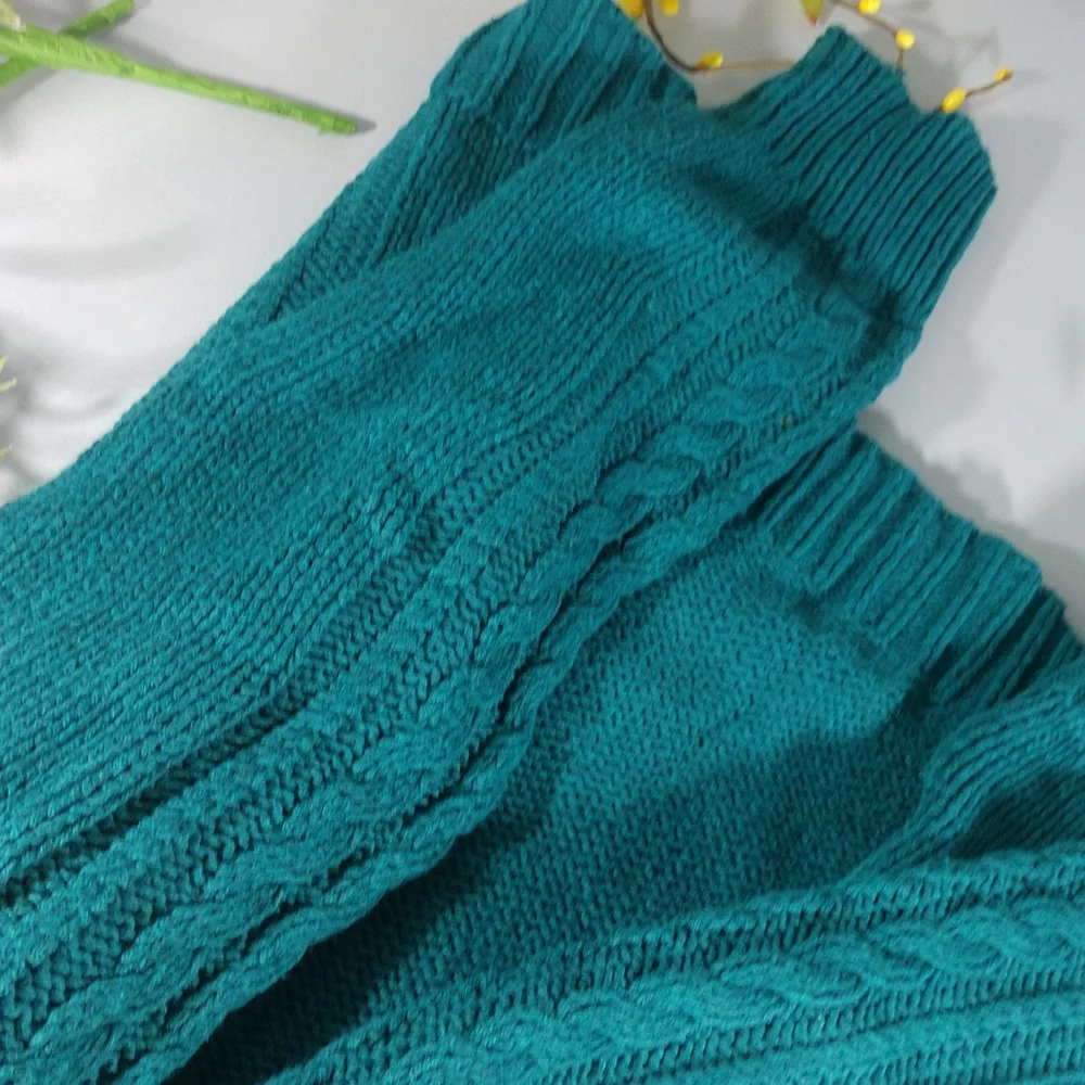 Old Navy Beautiful Sweater - Picture 5 of 7
